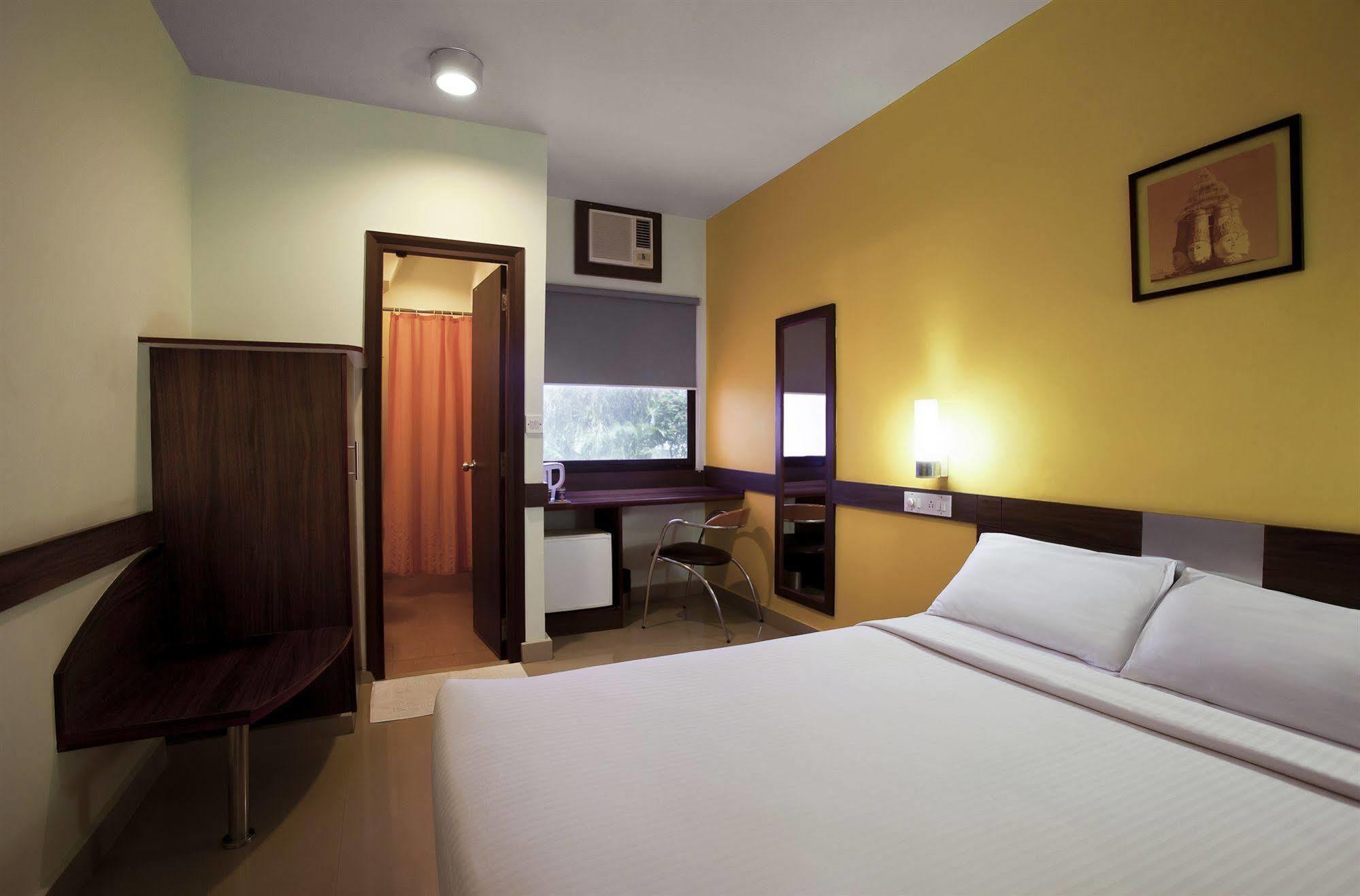 Hotel Manesar グルガウン エクステリア 写真